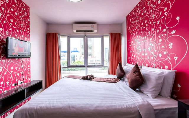 Palette Bella B All Suites Bangkok Hotel