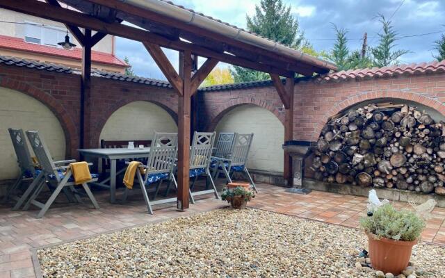 Pacsirta Apartmanház