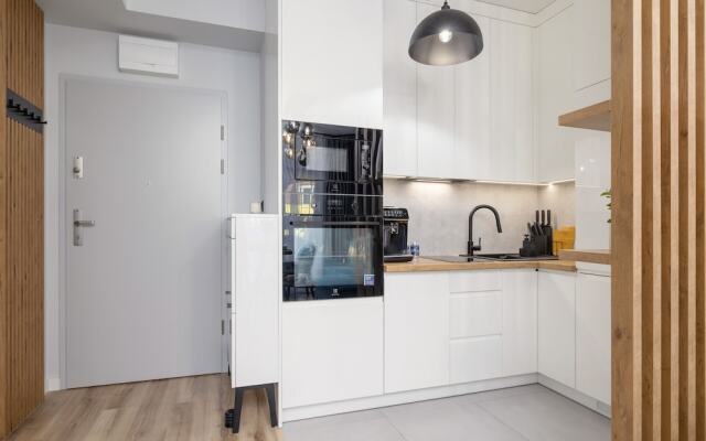 Lux Krakow Apartment by Renters Prestige