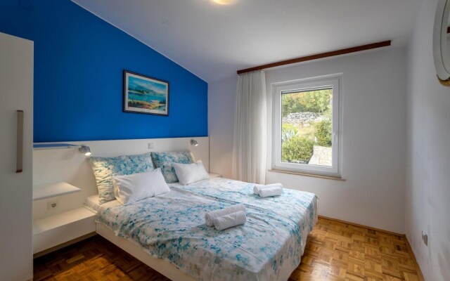 Awesome Home in Dramalj With Wifi and 5 Bedrooms