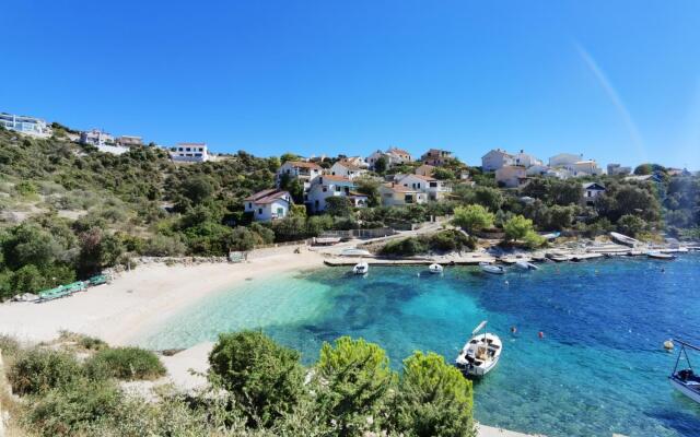 Vinx - Grill and Terrace - A1