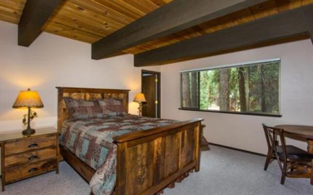 Roycraft Dog Friendly Cabin