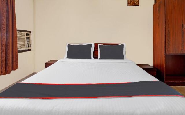Collection O 81898 Hotel Grand Inn
