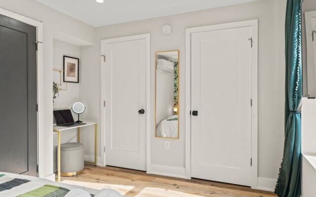 1BR Passyunk AveStunner-Perfect Location