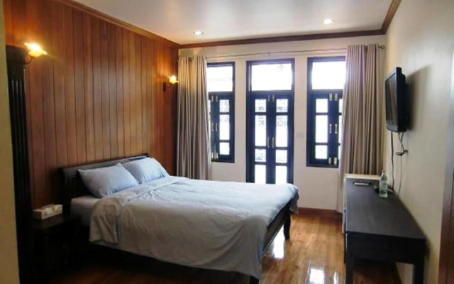 The Royal ThaTien Village