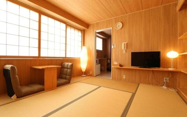 Sakuragawa No Kinkaku Apartment