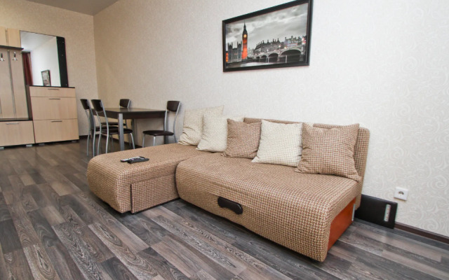 Сургутские квартиры на улице Александра Усольцева 26