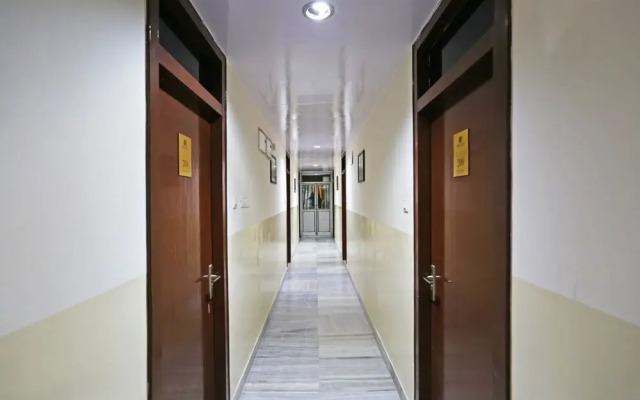 OYO Flagship 42717 Hotel Fort