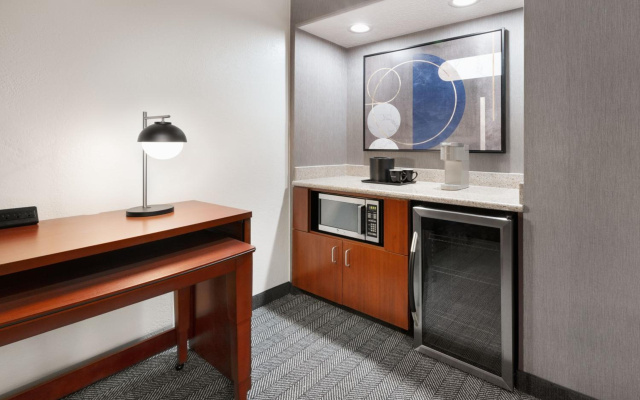 Courtyard by Marriott Memphis Airport