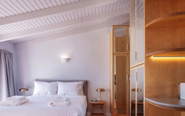 seafront cozy suite for 2 in Rethymno