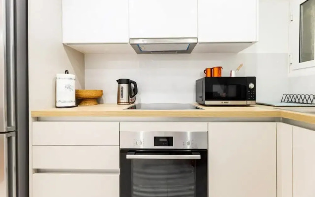 Bright and Stylish Apartment in Palaio Faliro