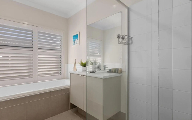 Salty Pause @ Bondi House