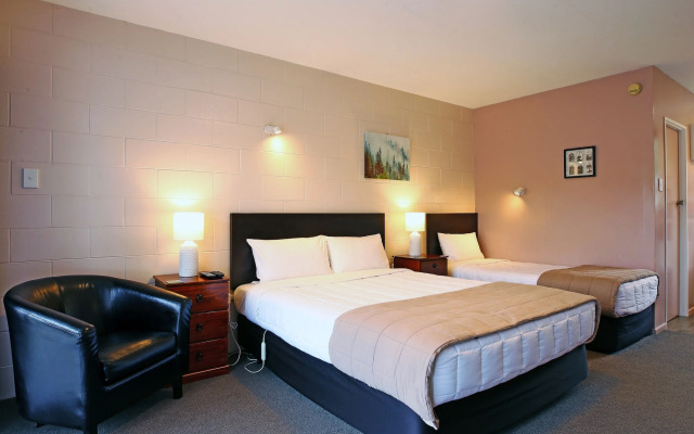 289 Midway Motel