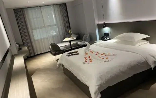 Huaihua Fengdan Hotel