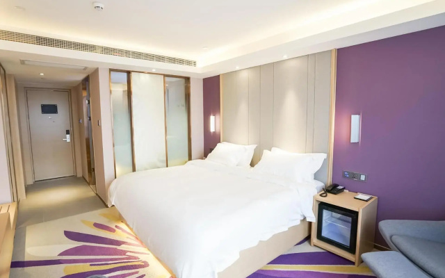 Lavande Hotel Jingmen Planet World City