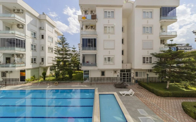Delightful Flat With Shared Pool in Konyaalti