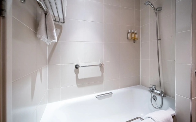 Holiday Inn Bristol Airport by IHG