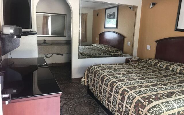 Regency Inn and Suites