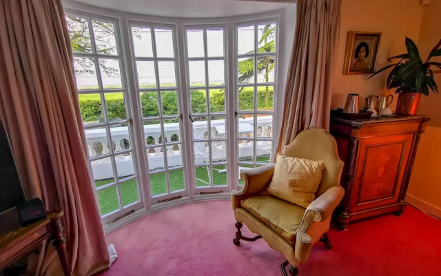 Cedar House Boutique B&B