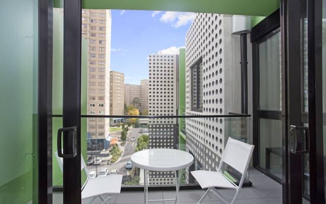 Astra Apartments Carlton