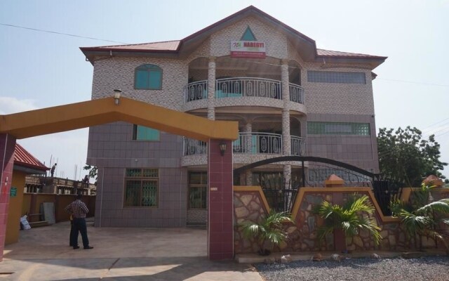 Nabegyi Hotel