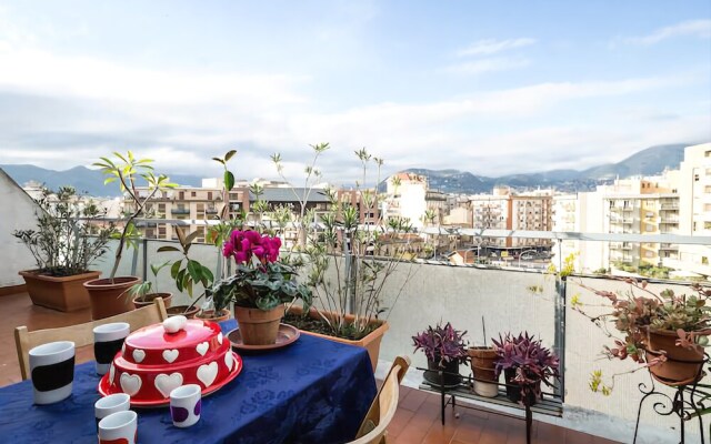 Zisa Flat with Terrace