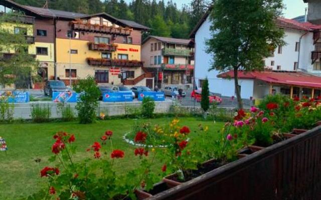 Francesco's Mountain Apartment