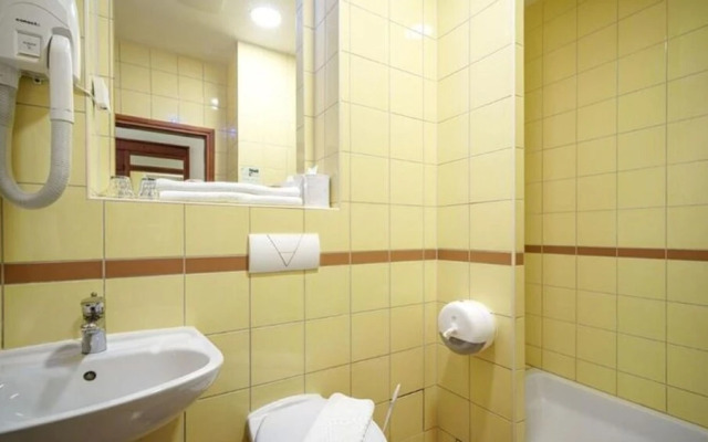 Delightful Park View Room With Breakfast Included