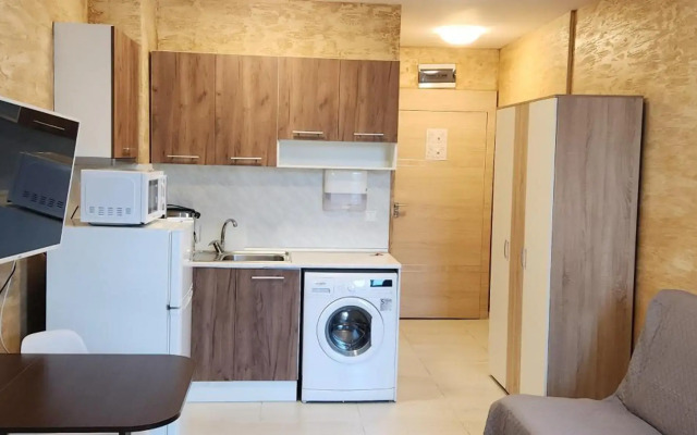 Colonel apartment 941