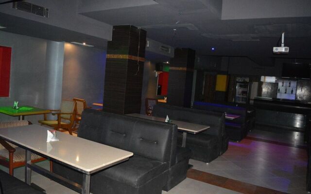PPH Living Tricolours