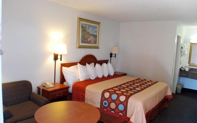 Super 8 by Wyndham Eastland