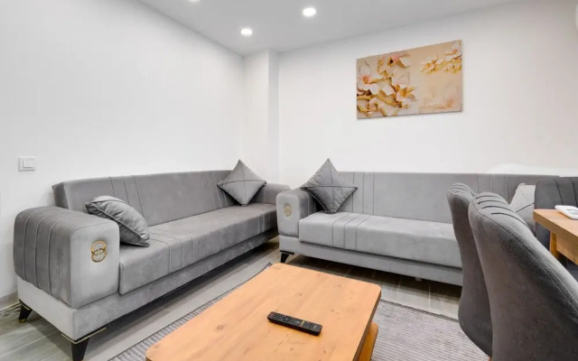 Cozy Flat 10 min to Marmaray and Uskudar Coast