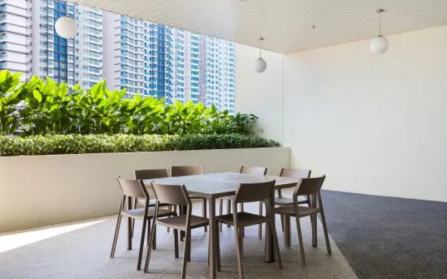 Una Service Apartment - Fivesenses