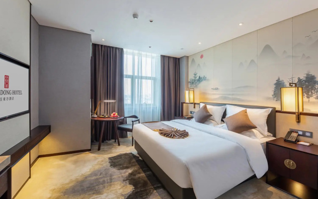 Rezen Dong Hotel (Baoding Passenger Transport Center Yuhua Road Branch)