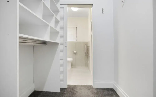 Parnell Vista 2BR Apartment with Seaview