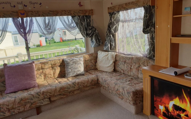 Cosy Static Caravan on East Mersea Island