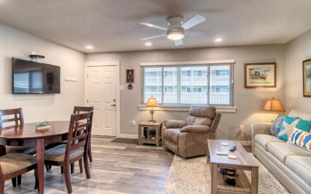 Courtyard #107 Condo