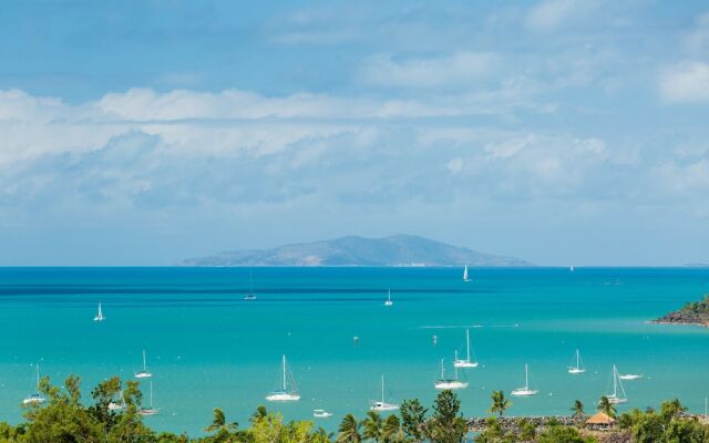 Grand Mercure Azure Sea Whitsundays