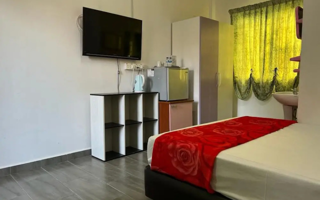 OYO 90786 Motel Merak