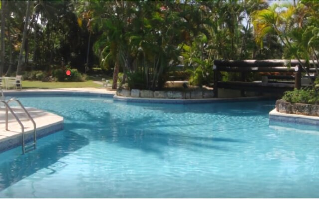 Glitter Bay Suites