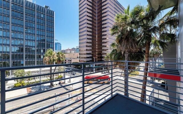 Hotel Mai Downtown Long Beach