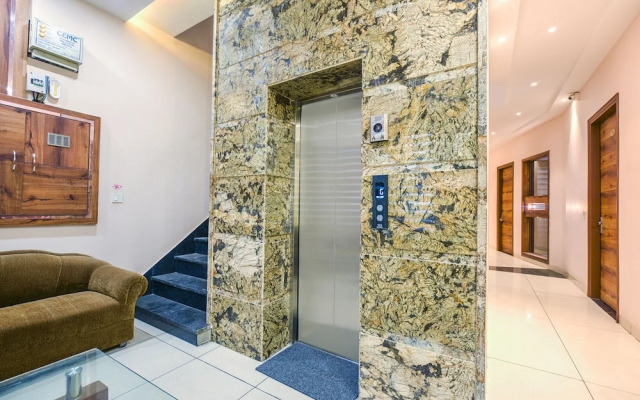 FabHotel K9 Orbit