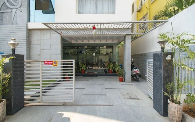Hill View Guest House, GachiBowli