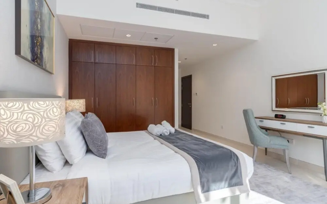 3BR Townhouse w Private Pool