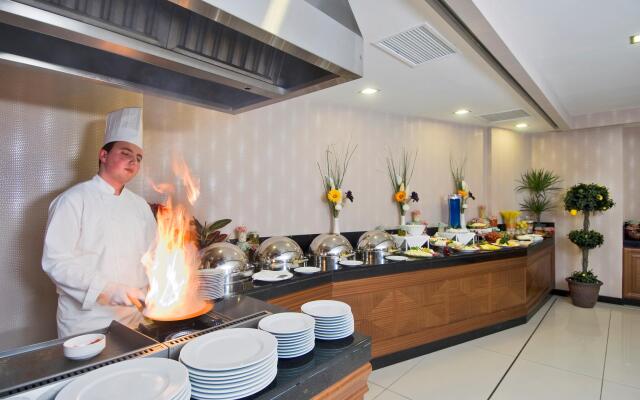 Tugcu Hotel Select