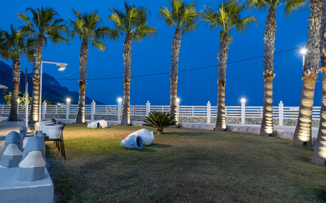 Mammis Beach Hotel