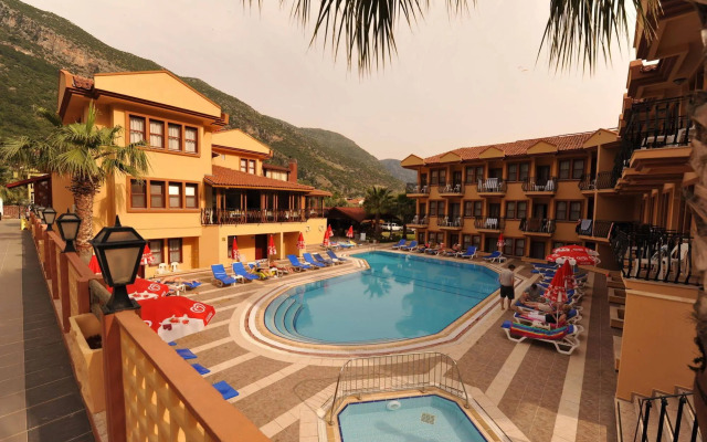 Belcehan Beach Hotel
