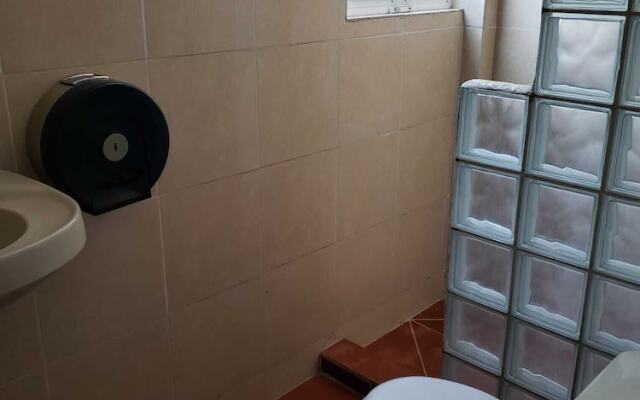 Hotel & Hostal Mayflower