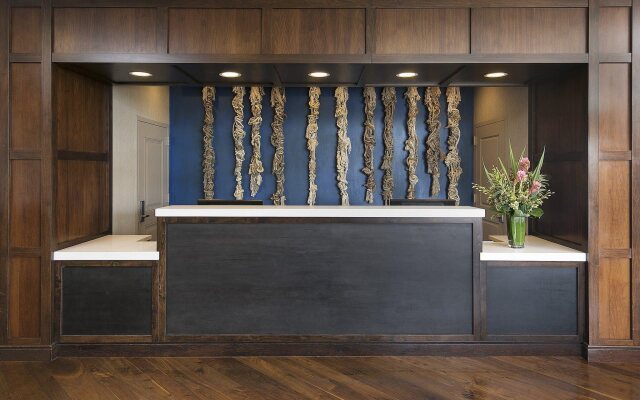 Jamaica Bay Inn Marina Del Rey,Tapestry Collection by Hilton