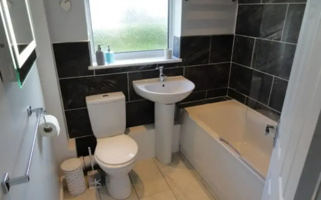 Immaculate 3-bed House in Fairbourne